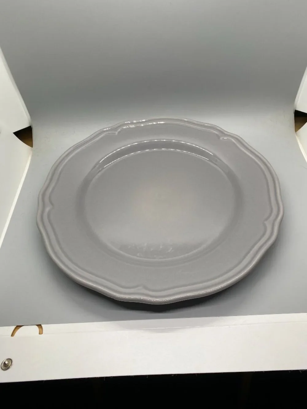 5 Ikea ARV Gray Scallop Edge Dinner Plates 15541 11.5